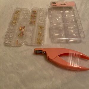 Nail Art Kit with Pink Clipper & fake nails